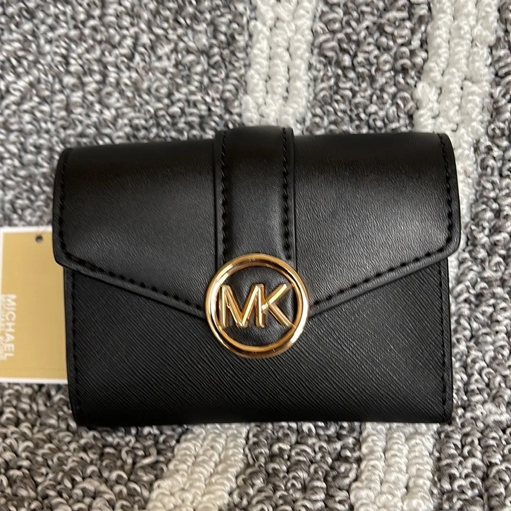 MICHAEL KORS CARMEN MEDIUM LOGO AND FAUX LEATHER WALLET BLACK